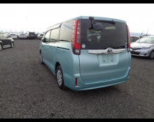 Toyota Noah 2017