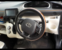 Toyota Sienta 2017