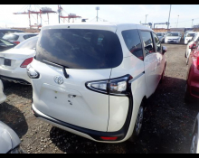 Toyota Sienta 2021