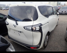 Toyota Sienta 2021