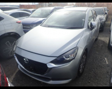 Mazda Mazda2 2021