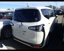 Toyota Sienta 2021