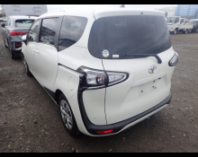 Toyota Sienta 2021
