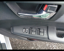 Toyota Corolla Fielder 2012