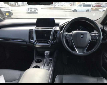 Toyota Crown Hybrid 2020