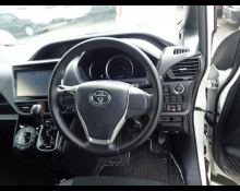 Toyota Noah 2016