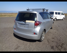 Toyota Ractis 2015