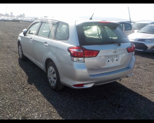 Toyota Corolla Fielder 2015