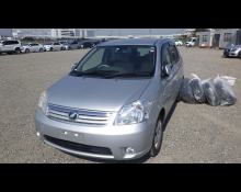 Toyota Raum 2009