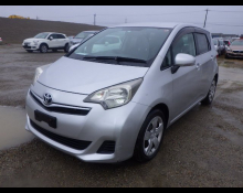 Toyota Ractis 2012