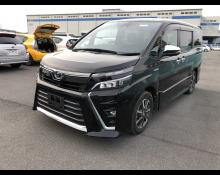 Toyota Voxy 2019
