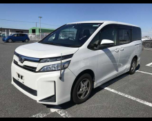 Toyota Voxy 2018