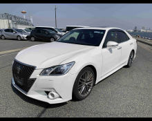 Toyota Crown Athlete 2015