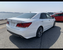 Toyota Crown Athlete 2015