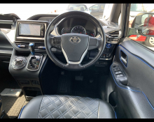Toyota Voxy 2015