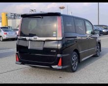 Toyota Noah 2018