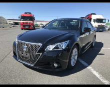 Toyota Crown Hybrid 2015