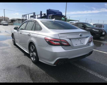 Toyota Crown Hybrid 2018