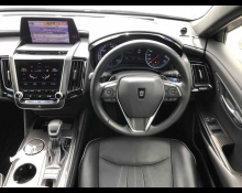 Toyota Crown Hybrid 2018