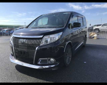 Toyota Esquire 2015