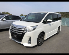 Toyota Noah 2015