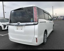 Toyota Noah 2018