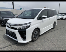 Toyota Voxy 2017