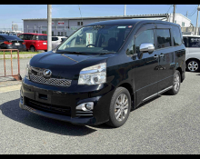 Toyota Voxy 2012