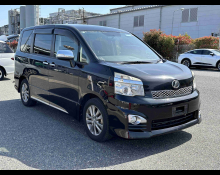 Toyota Voxy 2012