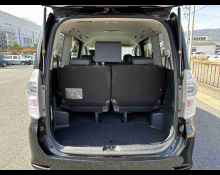 Toyota Voxy 2012