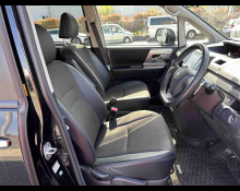 Toyota Voxy 2012