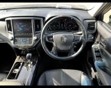 Toyota Crown Hybrid 2015