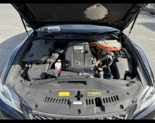 Toyota Crown Hybrid 2015