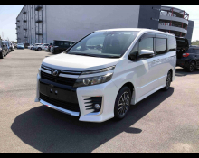 Toyota Voxy 2016