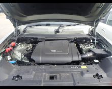 Land Rover Deffender 2023