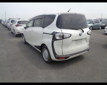 Toyota Sienta 2017