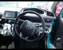 Toyota Sienta 2019