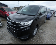 Toyota Noah 2021