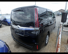 Toyota Noah 2021