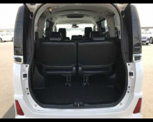 Toyota Voxy 2016
