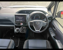 Toyota Voxy 2016