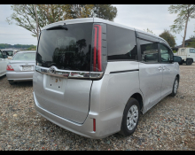 Toyota Noah 2021