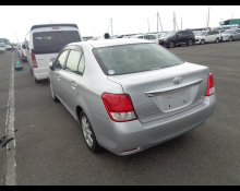 Toyota Corolla Axio 2013