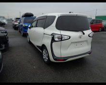 Toyota Sienta 2017