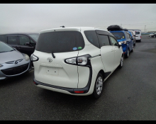 Toyota Sienta 2017