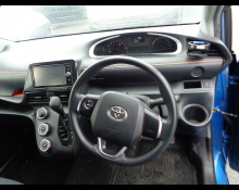 Toyota Sienta 2017