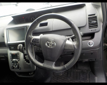Toyota Voxy 2012