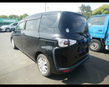 Toyota Sienta 2017