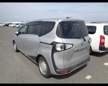 Toyota Sienta 2017