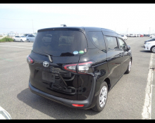 Toyota Sienta 2017